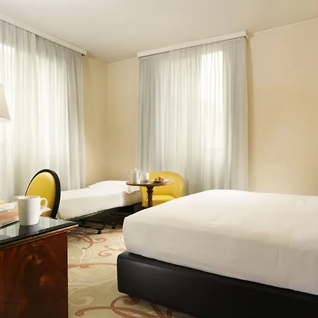 Unahotels Scandinavia Hotel 4*